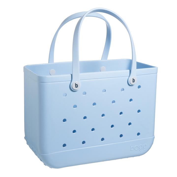Girls 'Round Here on Instagram: This Tiffany Blue Bogg Bag is a